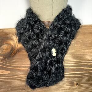 Hand Knit Wool Scarf Womens Cameo Brooch Soft Cozy Winter Chunky Classic Wrap